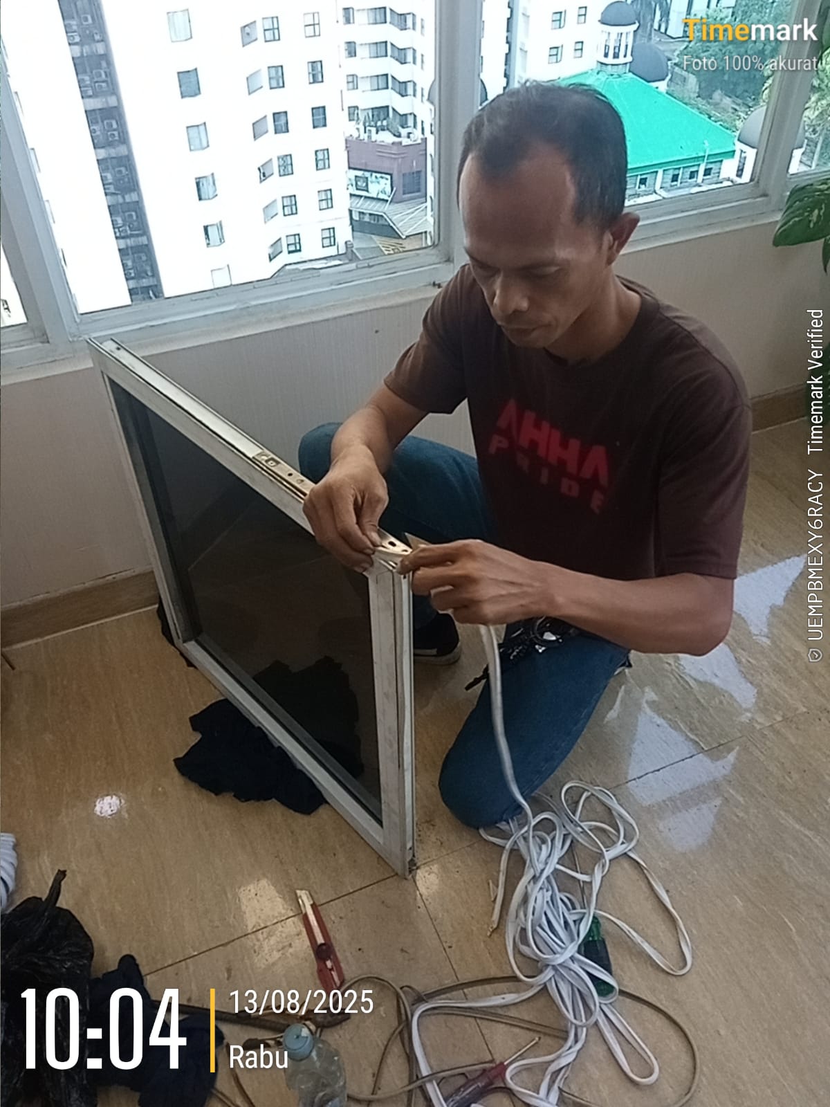Bongkar Pasang Kaca